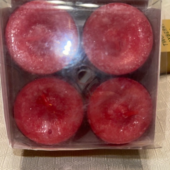 Macintosh & Peach Scented Tea Lights - Picture 2 of 3